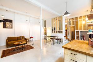 GuestReady - Midcentury Maisonette in the 10th