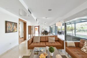 Salobre Villa 2 by Villagrancanaria