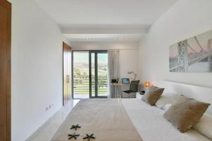 Salobre Villa 2 by Villagrancanaria