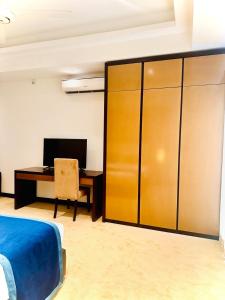 Coastal Comfort by Ocean Breeze