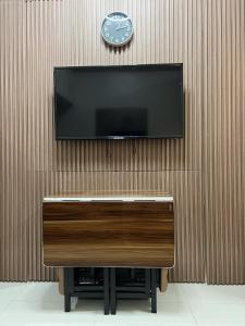 Budget friendly hotel red residences makati