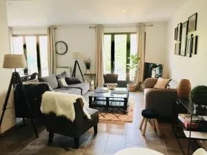 grande maison sweet home PKG PRIVE près de Lyon - 利雪