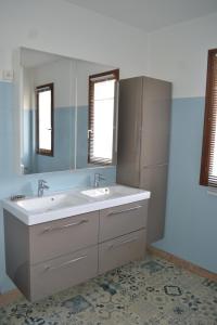 Appartements Appart 175m2 idealement situe Stationnement gratuit bas villa : photos des chambres