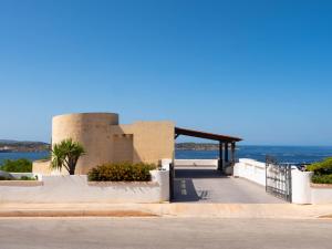 Villa Palma - Sunset Sea Views with Pool, Jacuzzi, Sauna and Games Room