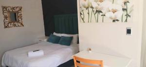 Budget Friendly And Modern Private Rooms