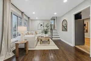 Elevated Stay 3BR in Addison - Addison