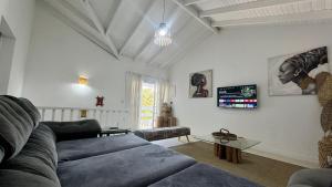 Linda casa na Barra do Sahy 1 (Litoral Norte SP)