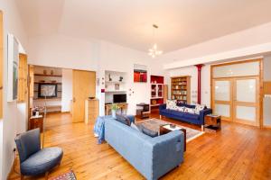 Edinburgh New Town Deluxe Apartment with Terrace