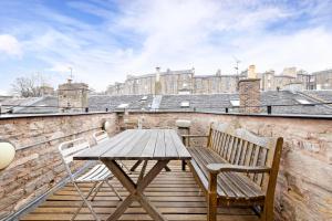 Edinburgh New Town Deluxe Apartment with Terrace