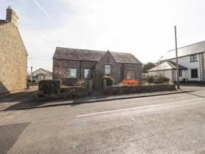 The Old School - Lowick