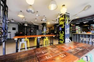 Junction Hostel, Poblacion Makati Avenue, Manila