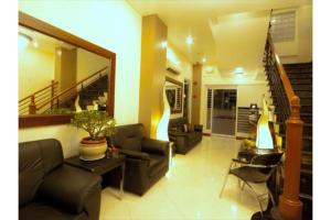 Collection O Avitel Hotel near Osmena Highway, PNR Pasay Station, Metro Manila