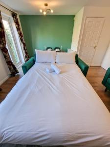 Pendlebury House Free Parking By City SuperHost