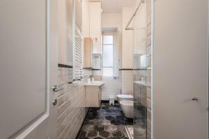 iFlat Mid-Century Modern Vatican Apartment