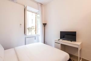 iFlat Mid-Century Modern Vatican Apartment