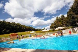 Campings Camping 3 etoiles - Parc aquatique - ccbbaia : photos des chambres
