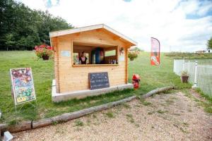 Campings Camping 3 etoiles - Parc aquatique - ccbbaia : photos des chambres