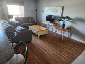 Impressive Furnished Apartment in Town of Tecumseh