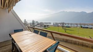 Appartements Les Cygnes - exceptional location with lake view - 3 bedrooms : photos des chambres