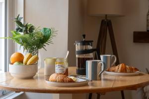 Stylish cottage, log burner - Tregavone Cottage