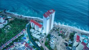 Charming Oceanfront Condo