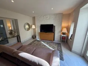 Dun Laoghaire Coastal Retreat & Hidden Getaway - 邓莱里