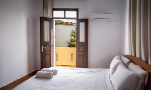 Elithas Central & Budget Stay