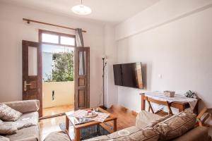 Elithas Central & Budget Stay