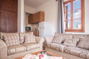 Elithas Central & Budget Stay