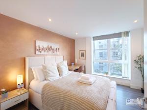Deluxe Serviced Two Bed Apartment