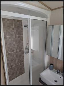 Holiday Home Retreat, Sleeps 6