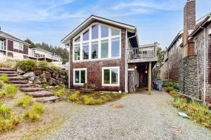 Chapman Point Cannon Beach Home with hot-tub - 卡农海滩