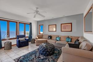 H155 - Hamilton Cove Villa 1-55