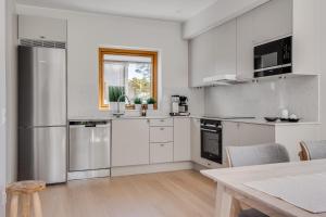 Cozy, designed, Beach House apartment