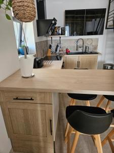 Appartements LA VASIO Hypercentre Vaison-la-Romaine - Air-conditioned : photos des chambres