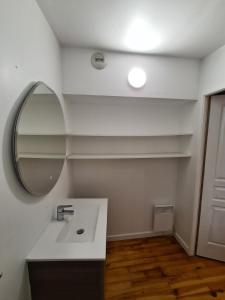 Appartements Studio cosy avec clim et jardin : photos des chambres