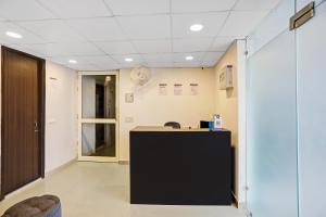 Collection O Agniv Residency Near Saket Metro