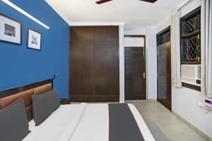 Collection O Agniv Residency Near Saket Metro