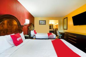 One-Bedroom Suite room in OYO Hotel Wade/Fayetteville I-95 South