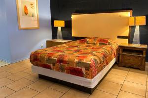 Family Room room in Luxury Inn By OYO Albany