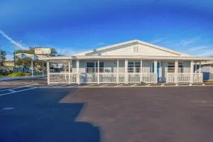 Sunrise Inn by OYO Titusville FL - Titusville