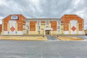 OYO Townhouse Tulsa Woodland Hills - 塔尔萨 OYO Townhouse Tulsa Woodland Hills - 塔尔萨