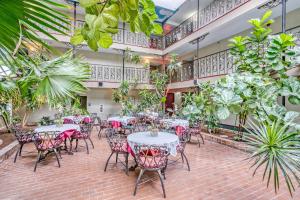 OYO Townhouse Tulsa Woodland Hills