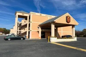 Ashland Studio Inn Richmond North near Kings Dominion -Listing Partner - Ruther Glen