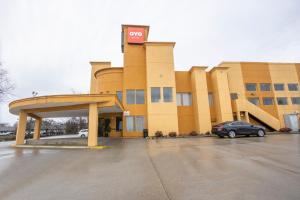 OYO Hotel Knoxville TN Cedar Bluff I-40