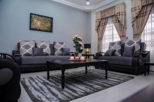Royal View Apartment