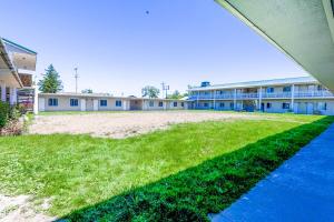 Country Hearth Inn & Suites By OYO Sturgis