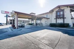 OYO Hotel Tulsa N Sheridan Rd & Airport - 塔尔萨 OYO Hotel Tulsa N Sheridan Rd & Airport - 塔尔萨