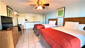 Double Room with Two Double Beds room in OYO Hotel Rockport- Sea View