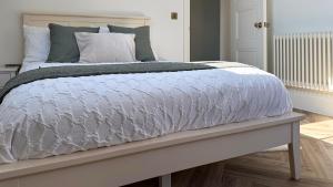 Family Holiday Home by the Great Orme Tramway and Beach